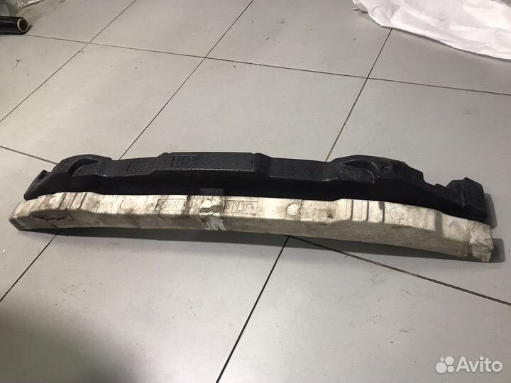 Абсорбер бампера Toyota Corolla