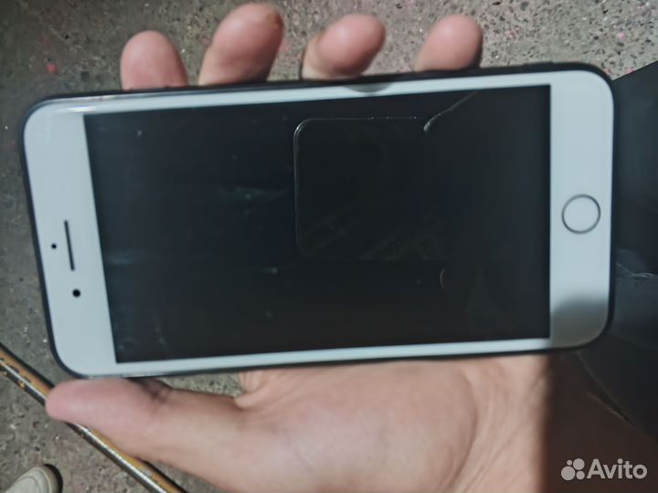 iPhone 8 Plus, 64 ГБ