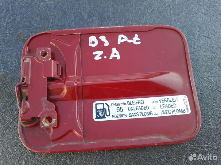 Лючок бензобака Volkswagen Passat B3