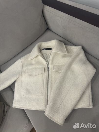 Куртка букле zara