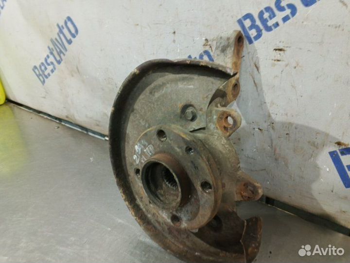 Кулак поворотный передний правый LADA 2108 2001