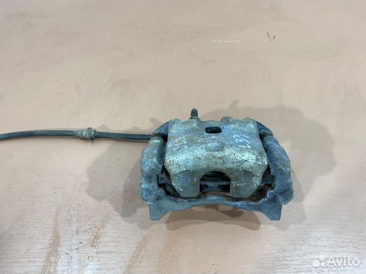 Суппорт передний правый Nissan Teana Altima L33