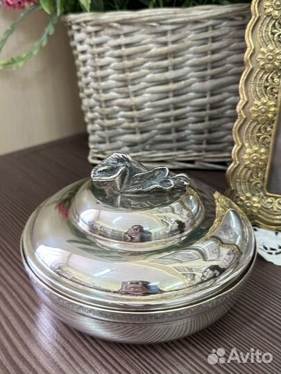 Блюдо с крышкой серебрение