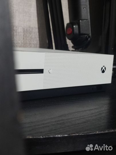 Xbox One s