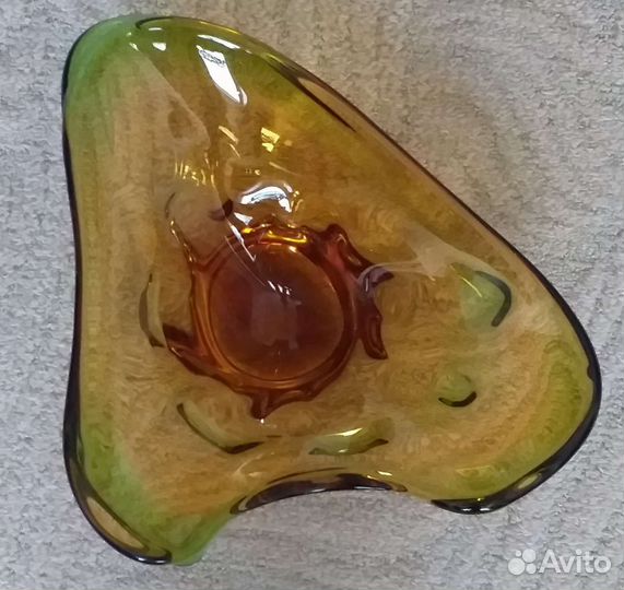 Ваза для фруктов цветное стекло