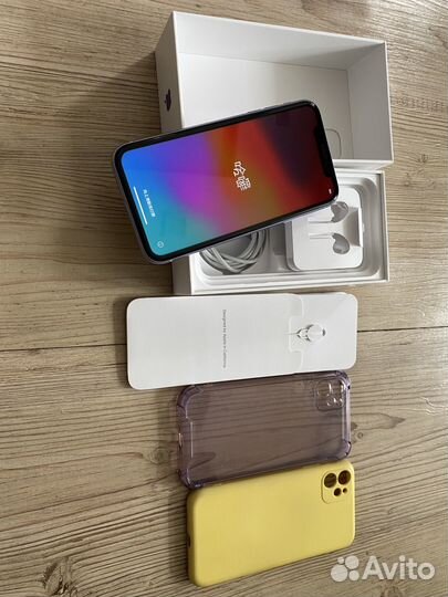 iPhone 11, 64 ГБ