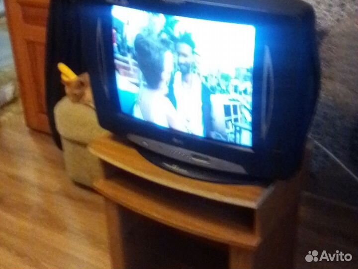 Телевизор LG +тумба тв