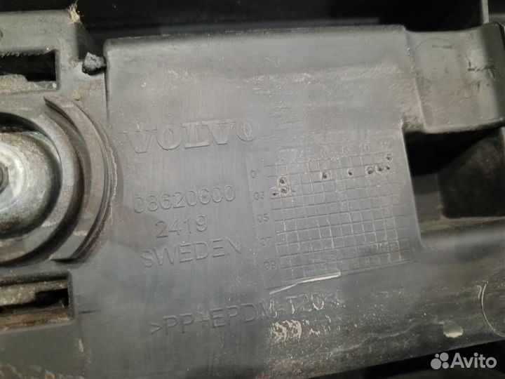Усилитель заднего бампера Volvo XC90 2002-2014