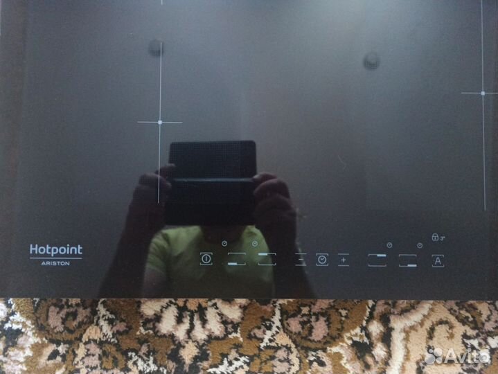 Индукционная варочная панель Hotpoint Ariston