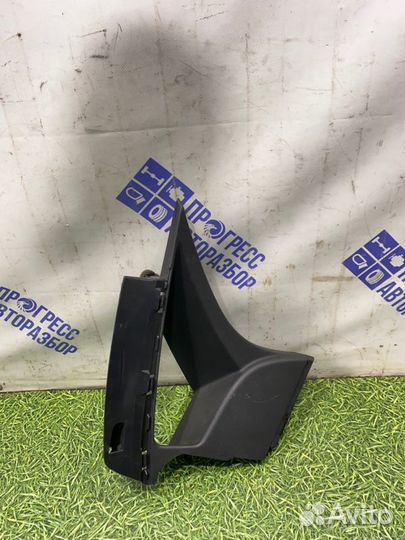 Обшивка стойки задняя левая Volvo S40 седан 2.4