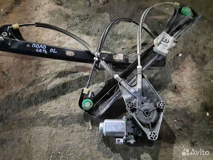 Стеклоподъемник передний левый polo 5