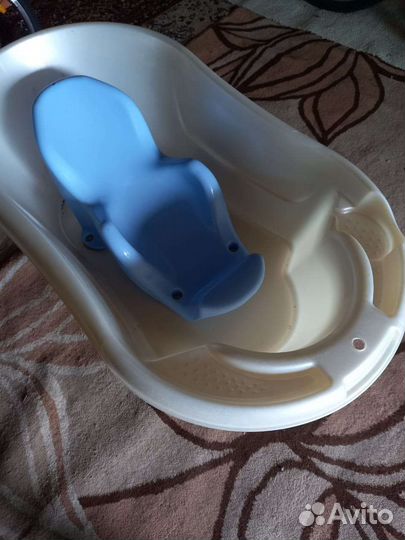 Ванночка для купания с горкой