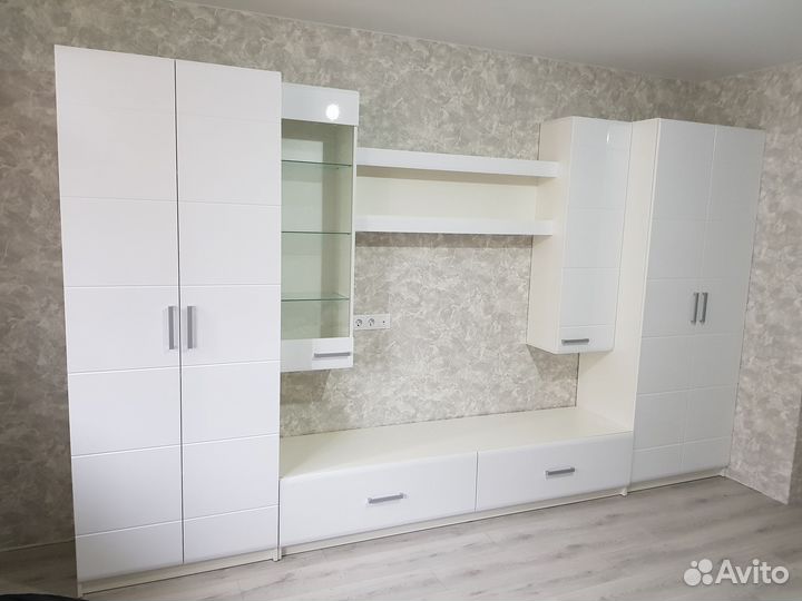 Тумба под тв 2 метра