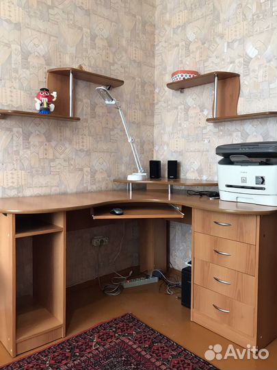 Компьютерный стол