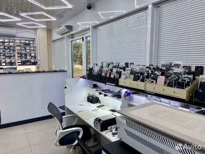 Стекло с рамкой для переклейки iPhone XR Черное