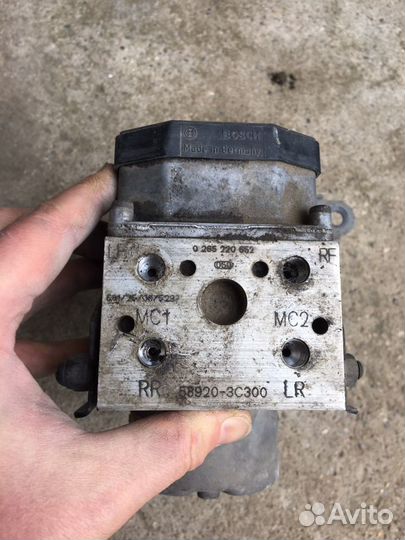 Блок ABS на Хюндай Сонату-5