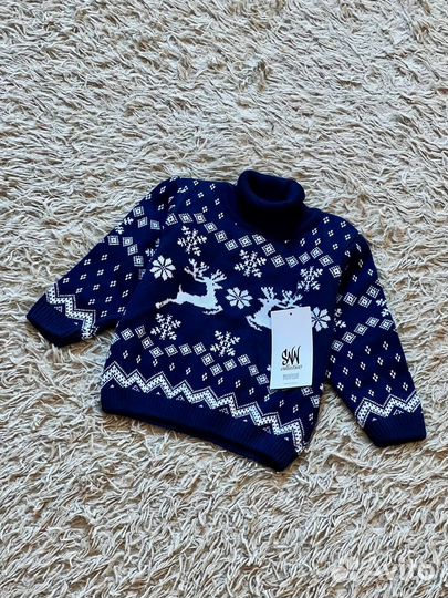 Свитер с оленями детский с горлом новый
