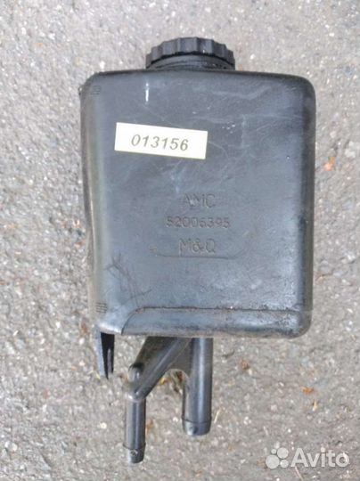 Бачок гур Chrysler Voyager 2 52006395