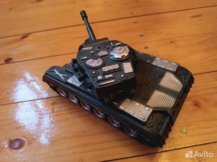 Игрушечная военная техника