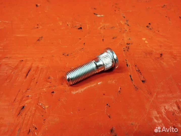 Шпилька колесная toyota allex/runx E12