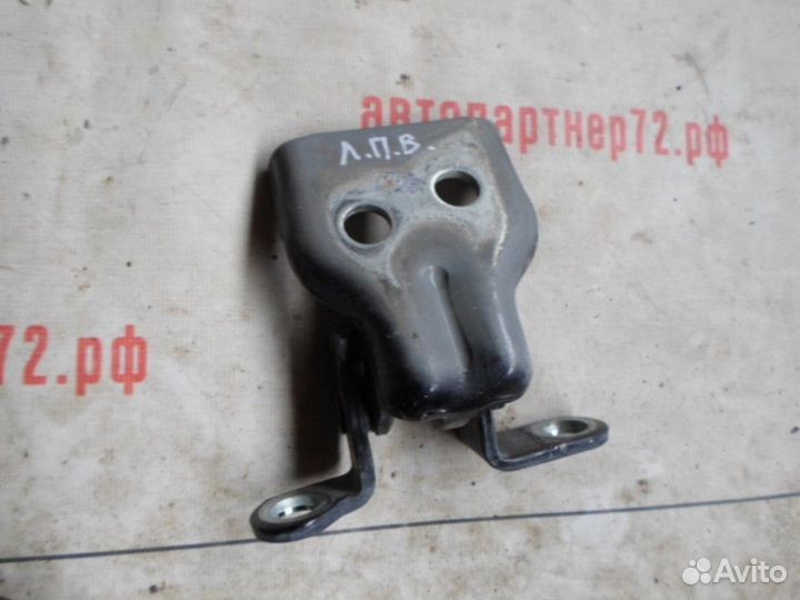 Петля двери передняя левая верхняя Ford Fusion 200