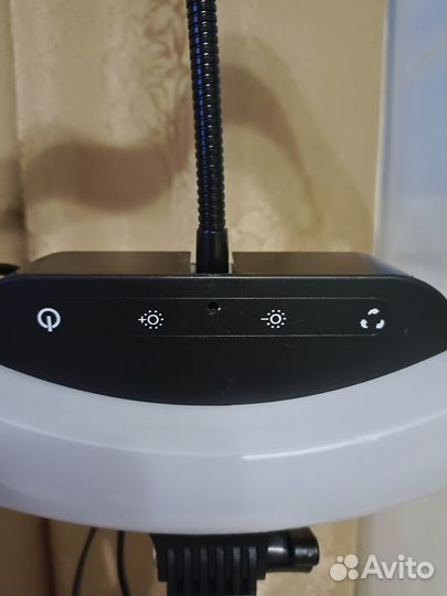 Кольцевая лампа со штативом