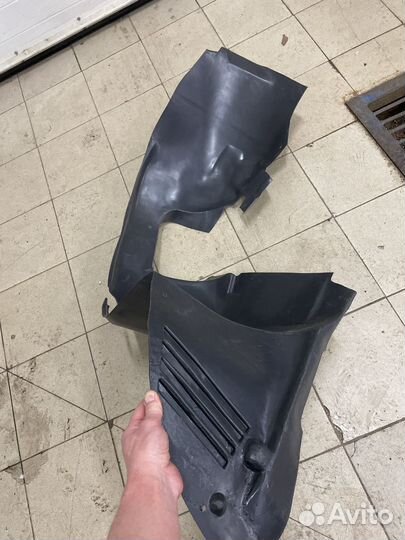 Подкрылок передний левый peugeot 307