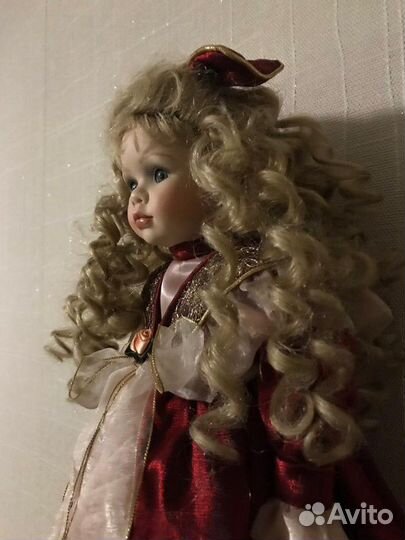 Кукла фарфоровая Remeco collection