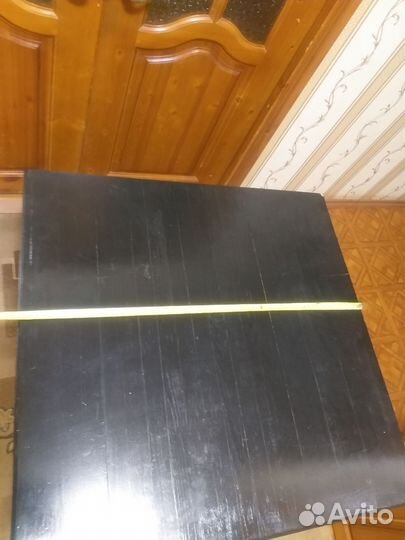 Стол кухонный