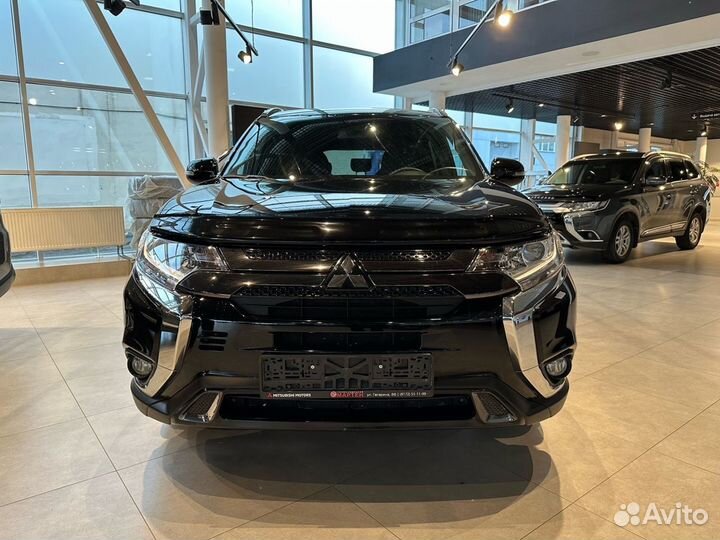 Mitsubishi Outlander 2.0 CVT, 2020, 70 810 км