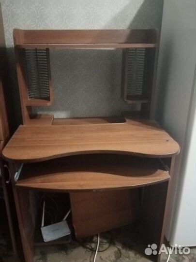 Компьютерный стол