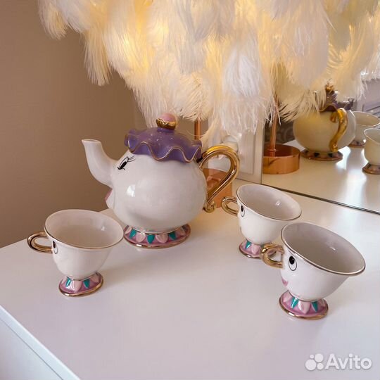 Чайник + 3 чашечки из 