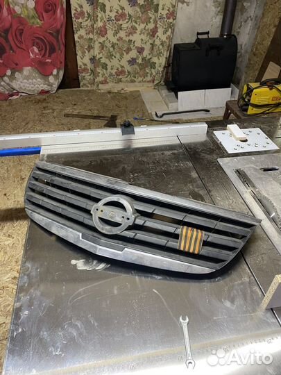 Nissan almera classic Решетка радиатора