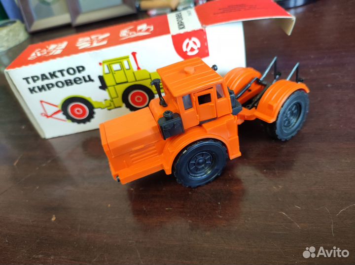 Модель 1:43 Трактор кировец СССР