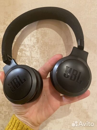 Беспроводные наушники jbl live 400 bt