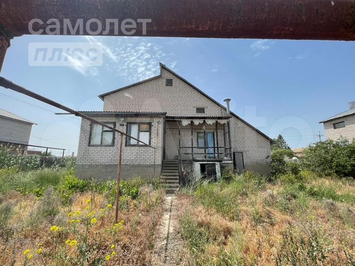 Дом 199 м² на участке 14 сот.