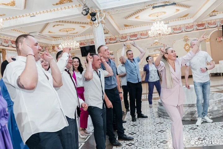 Ведущая (тамада) на праздник