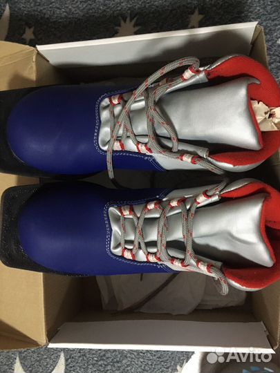 Лыжные ботинки