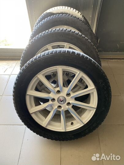 Nokian Tyres Hakkapeliitta 8 215/55 R17