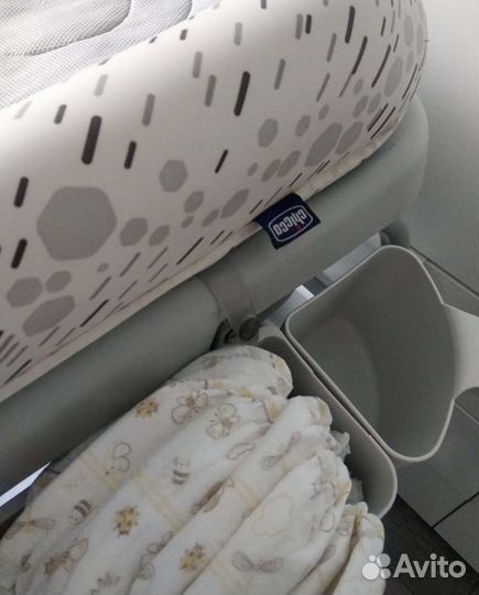 Пеленальный столик с ванночкой chicco