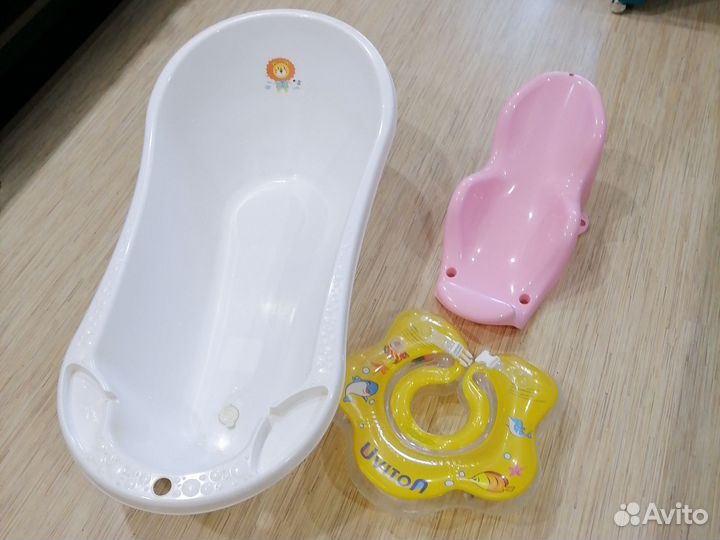 Ванночка для купания, горка и круг