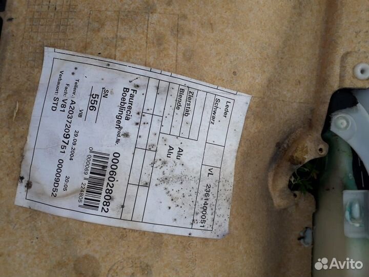 Mercedes Benz w 203 обшивка двери передняя левая