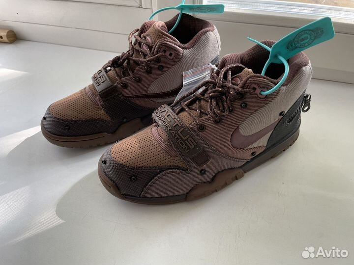 Кроссовки Nike x Travis Scott Air Trainer 1
