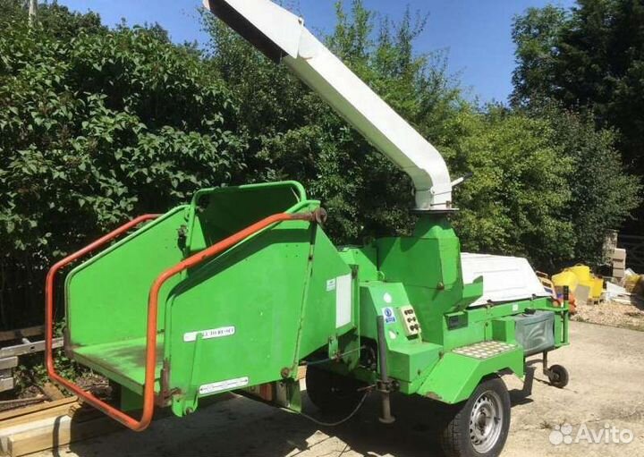 Дробилка. Измельчитель веток, деревьев. Аренда