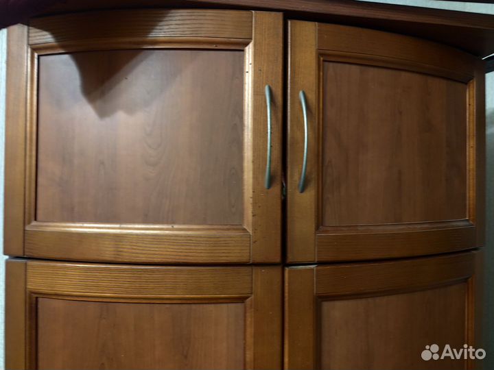 Шкаф распашной