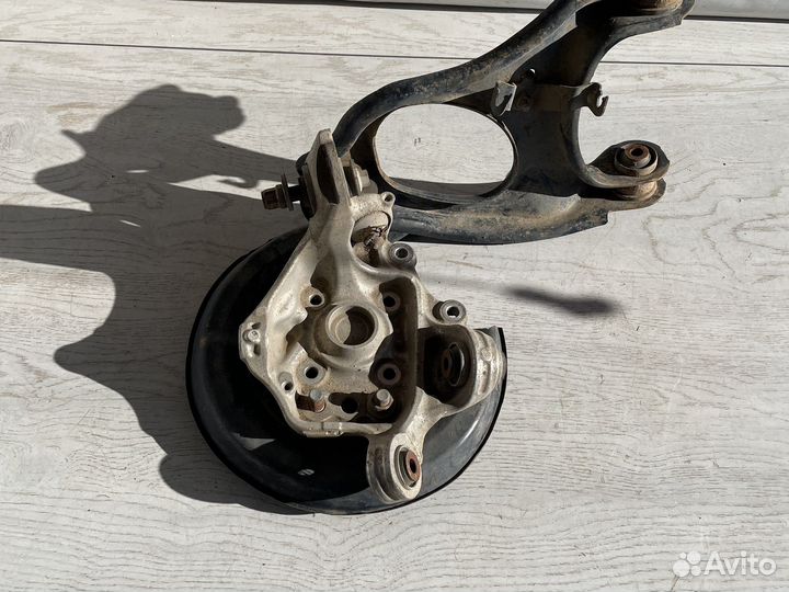 Цапфа задняя правая Honda Accord 8