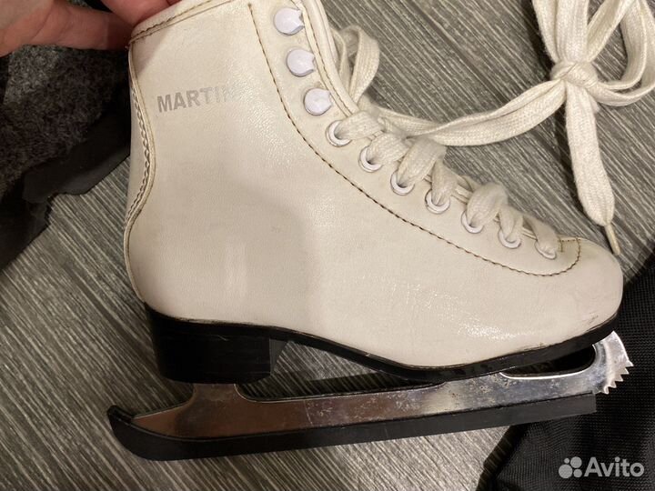 Продам коньки, цена у всех разная