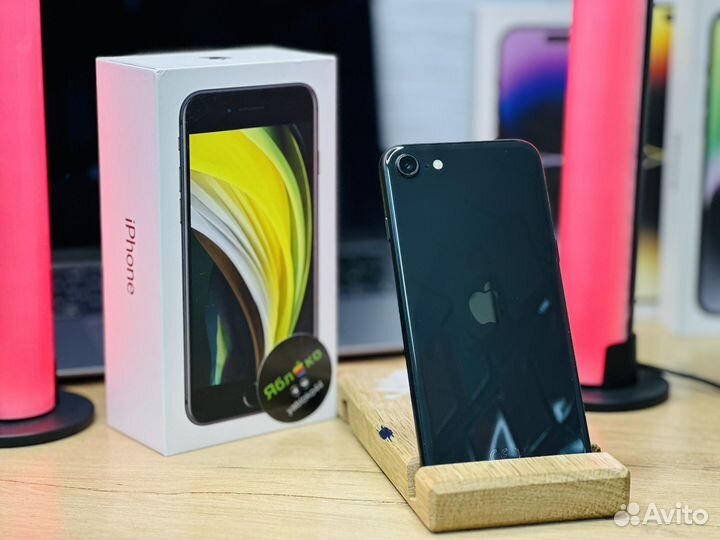 iPhone SE (2020), 64 ГБ