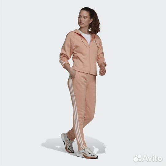 Спортивный костюм adidas M