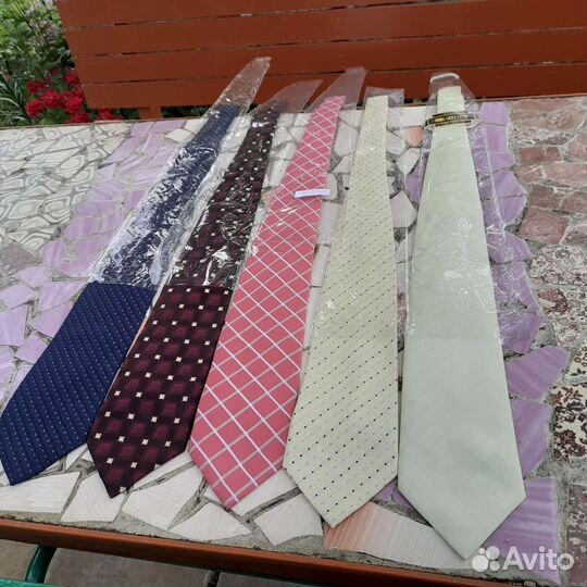 Галстуки фирменные